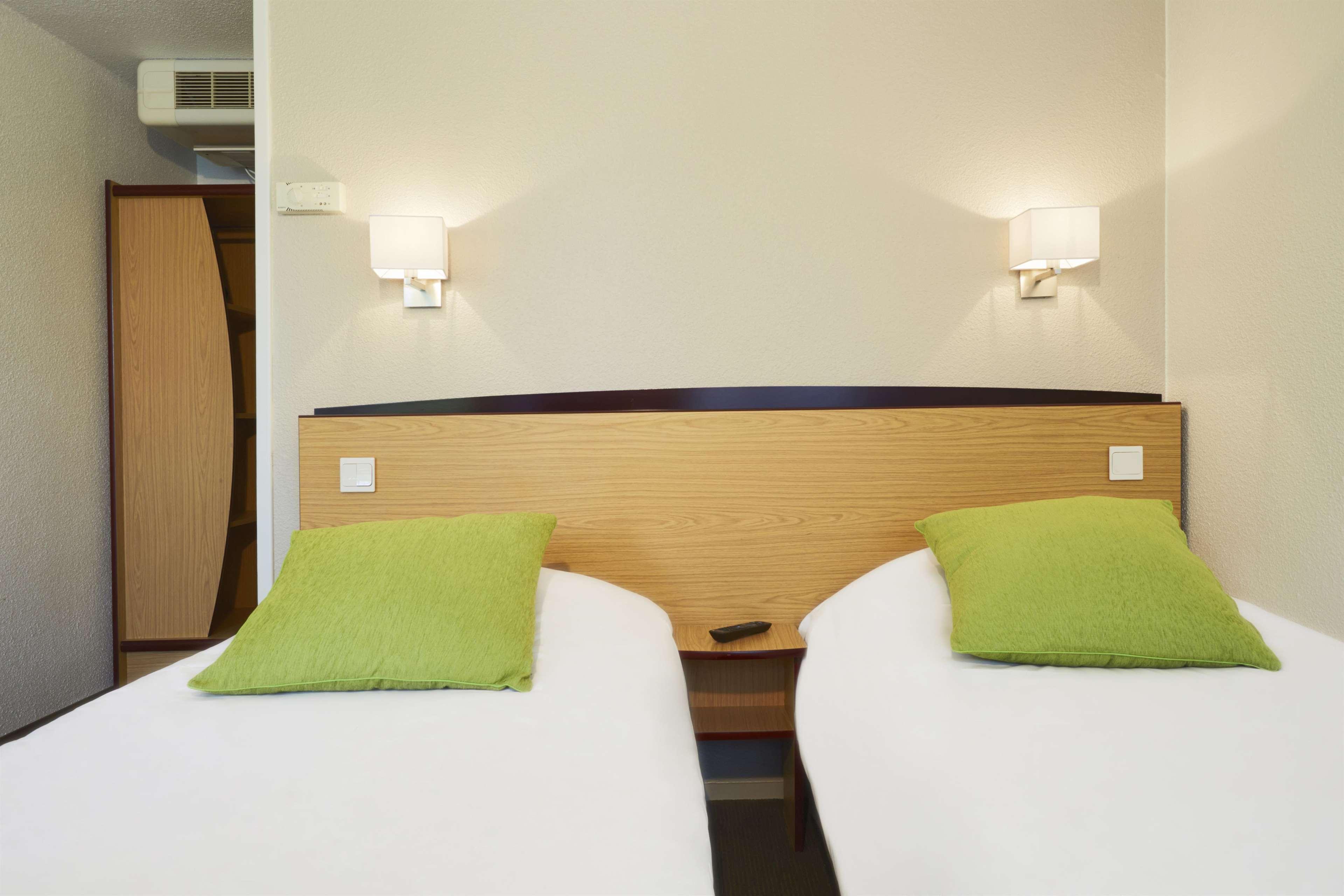 Campanile Lille - Lomme Hotel Exterior photo